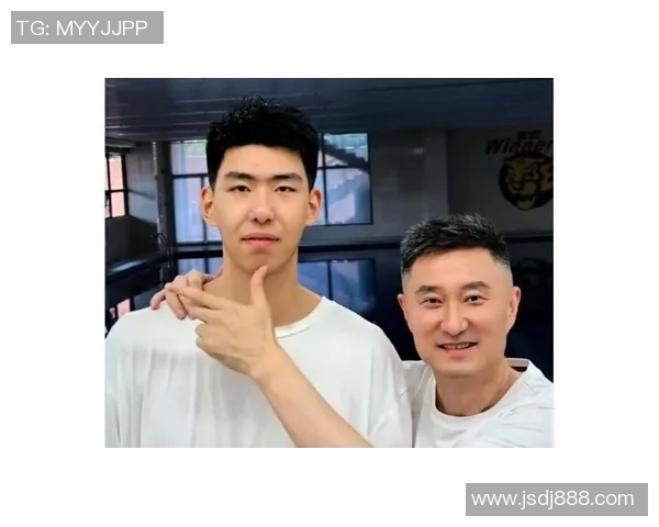 G2赛场热战徐昕陪练助力山西外援加练杜锋再谈外援实力差距 G2赛场热战徐昕陪练助力山西外援加练杜锋再谈外援实力差距