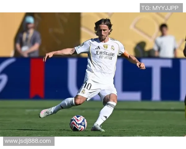 莫德里奇回顾热刺岁月未能加盟切尔西却在皇马书写传奇人生 莫德里奇回顾热刺岁月未能加盟切尔西却在皇马书写传奇人生